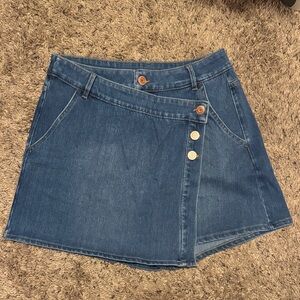 HALARA Light Blue Denim Skort with Contrast Stitching
